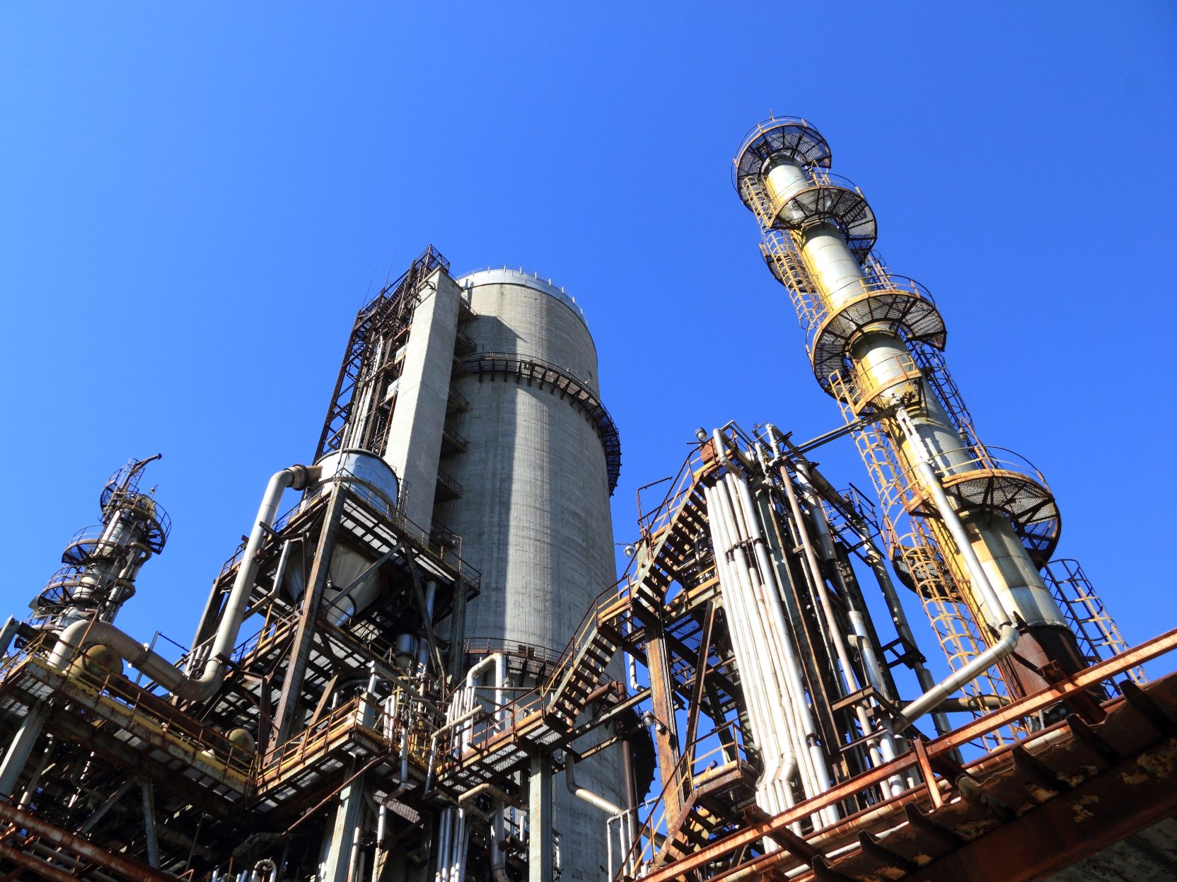 Read more about the article Oil and gas refining